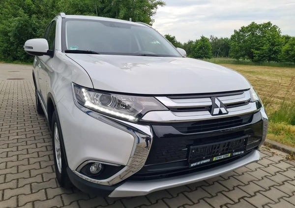 Mitsubishi Outlander cena 68900 przebieg: 120000, rok produkcji 2016 z Radłów małe 137